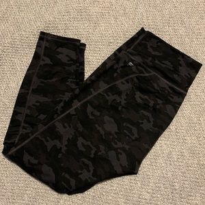 Fabletics High-Waisted Camo Heathered 7/8